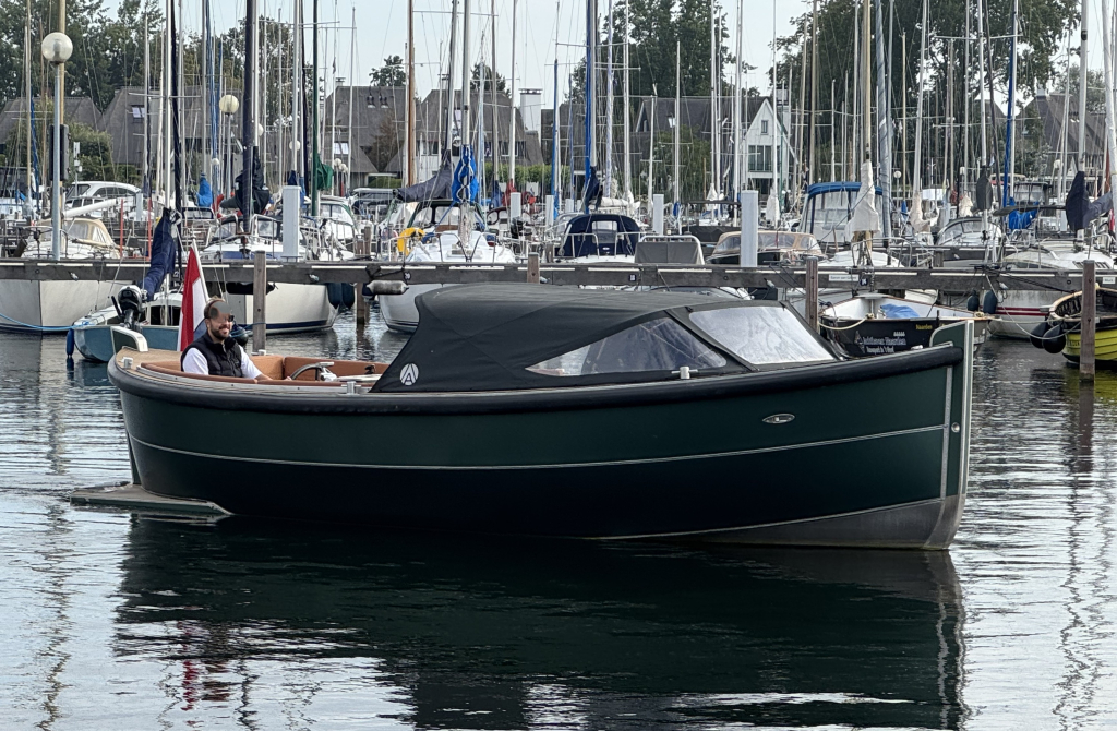 AluShip E-700 sloep