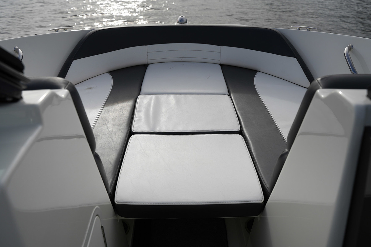 Sea Ray 19 SPX