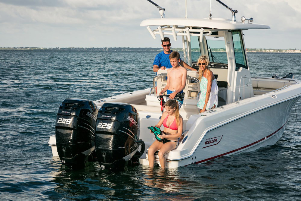 Boston Whaler 250 Outrage