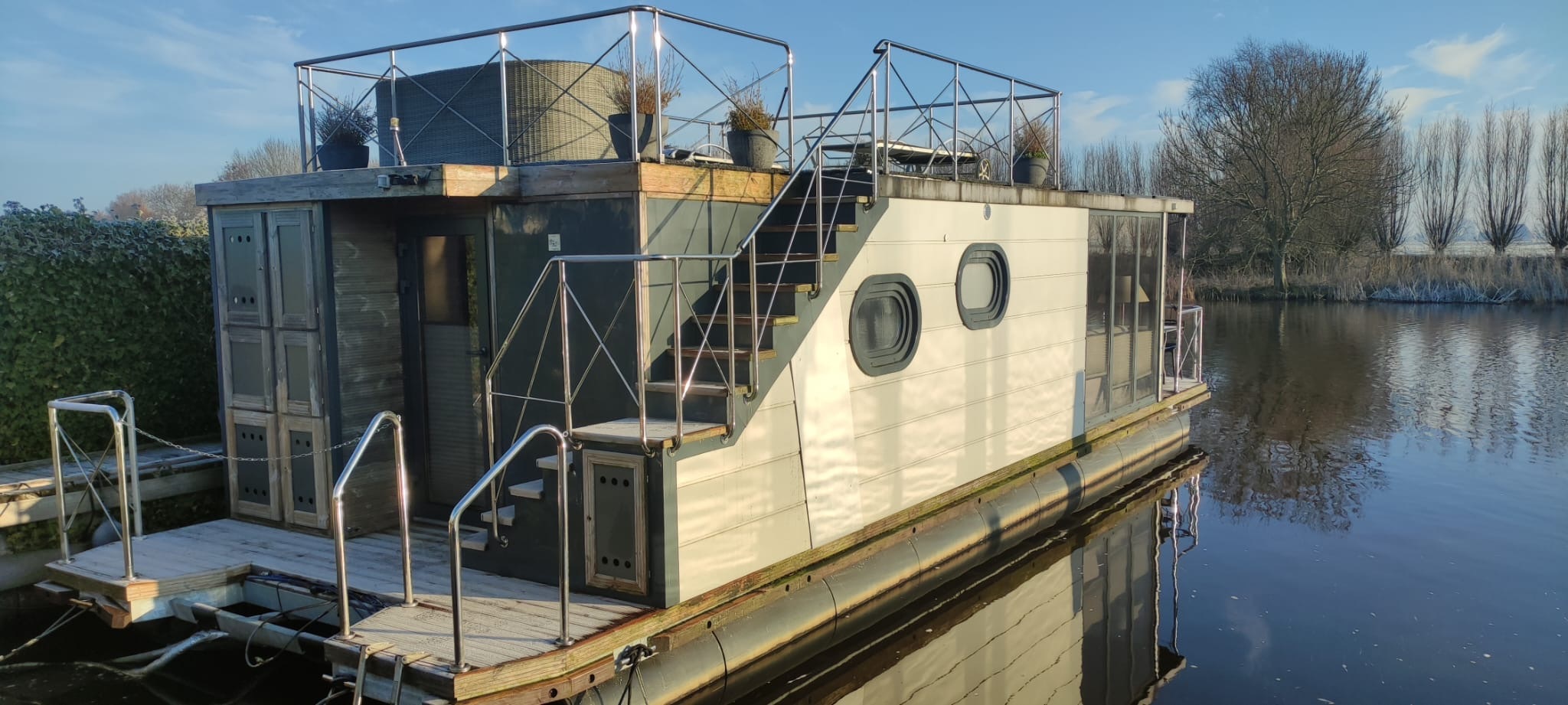 Campi 400 Per Direct Irnsum Ligplaats (Houseboat) hoofdfoto: 1