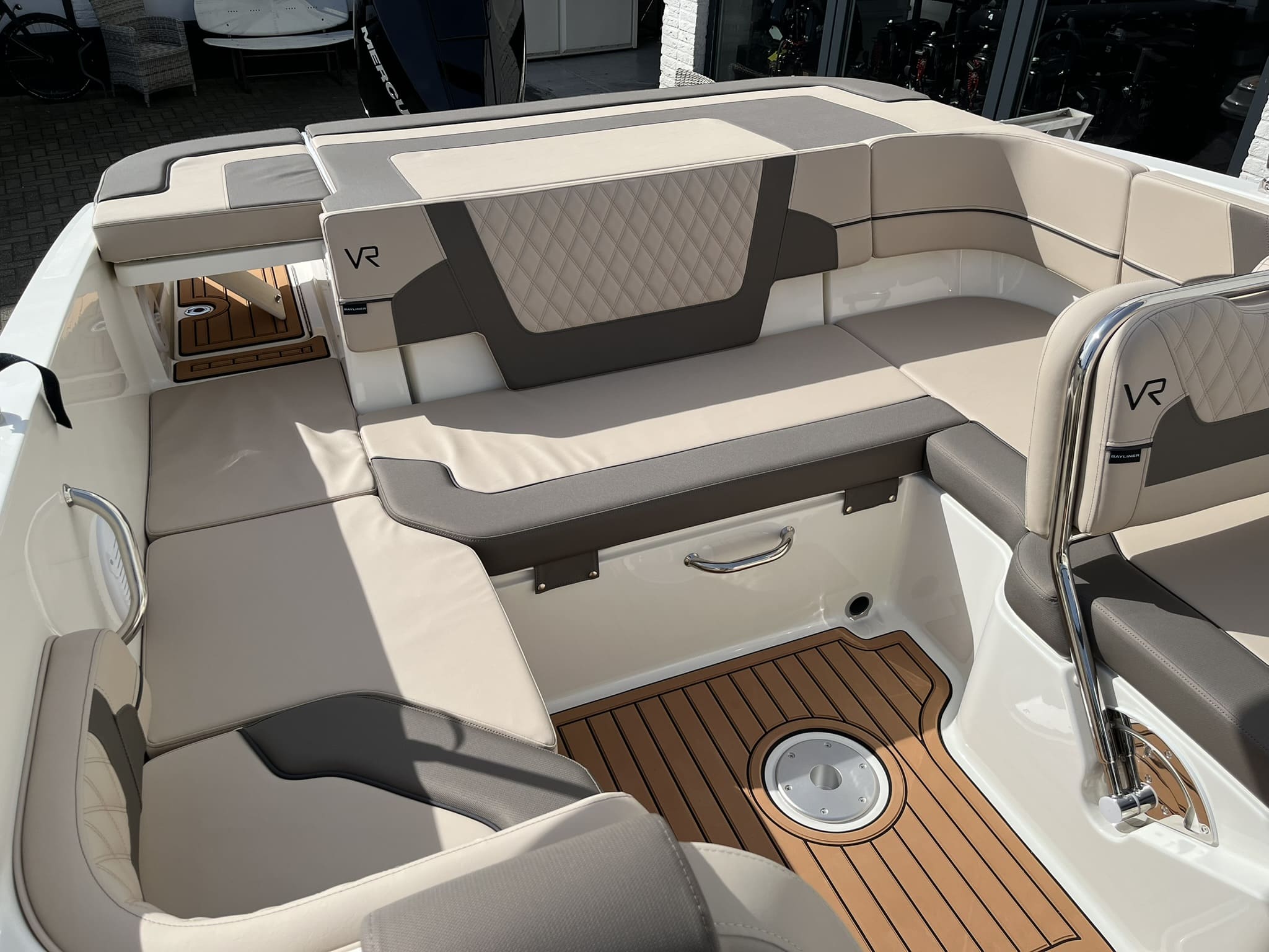 Bayliner VR6 Bowrider