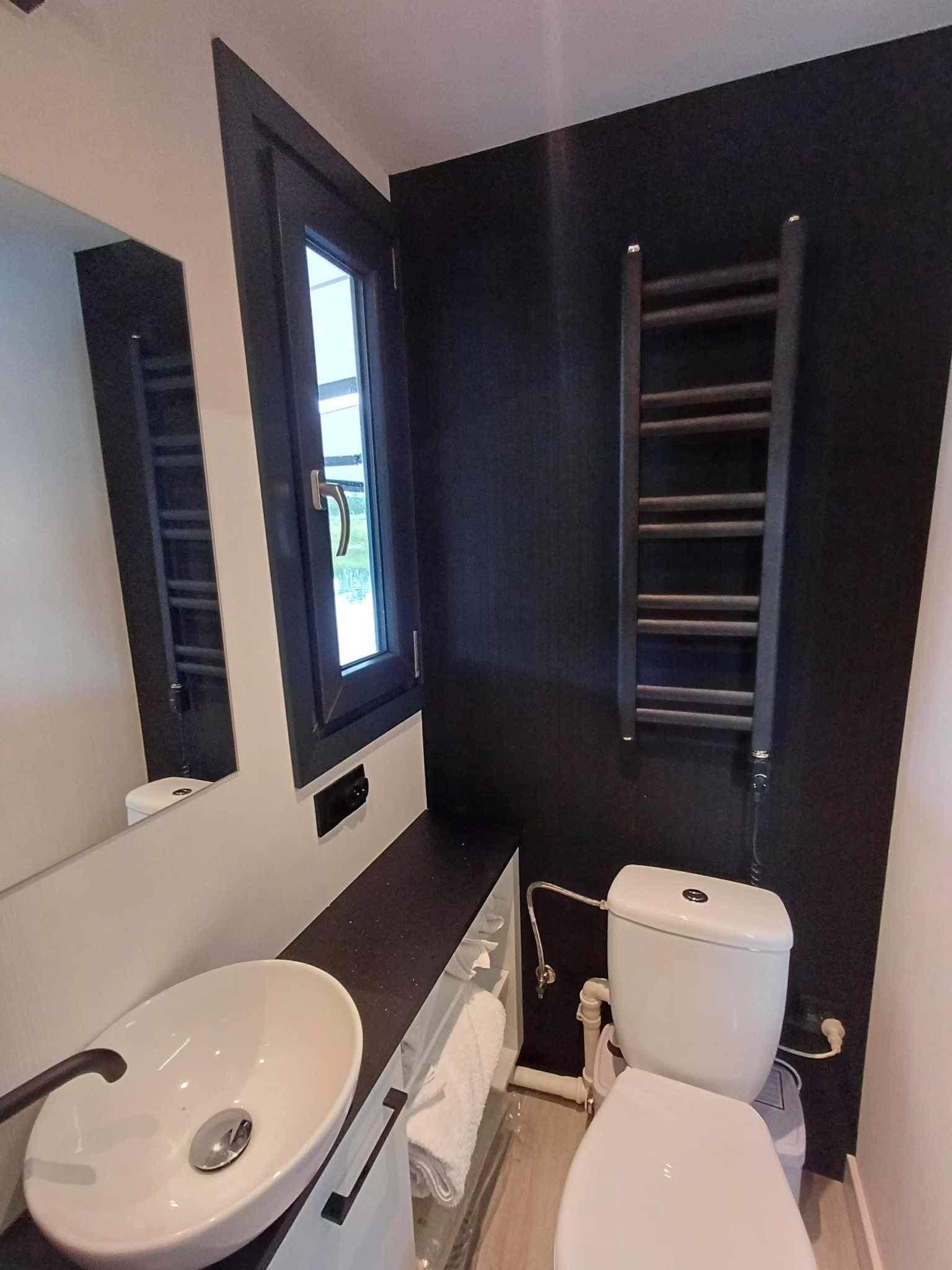 Shogun Mobile Houseboat