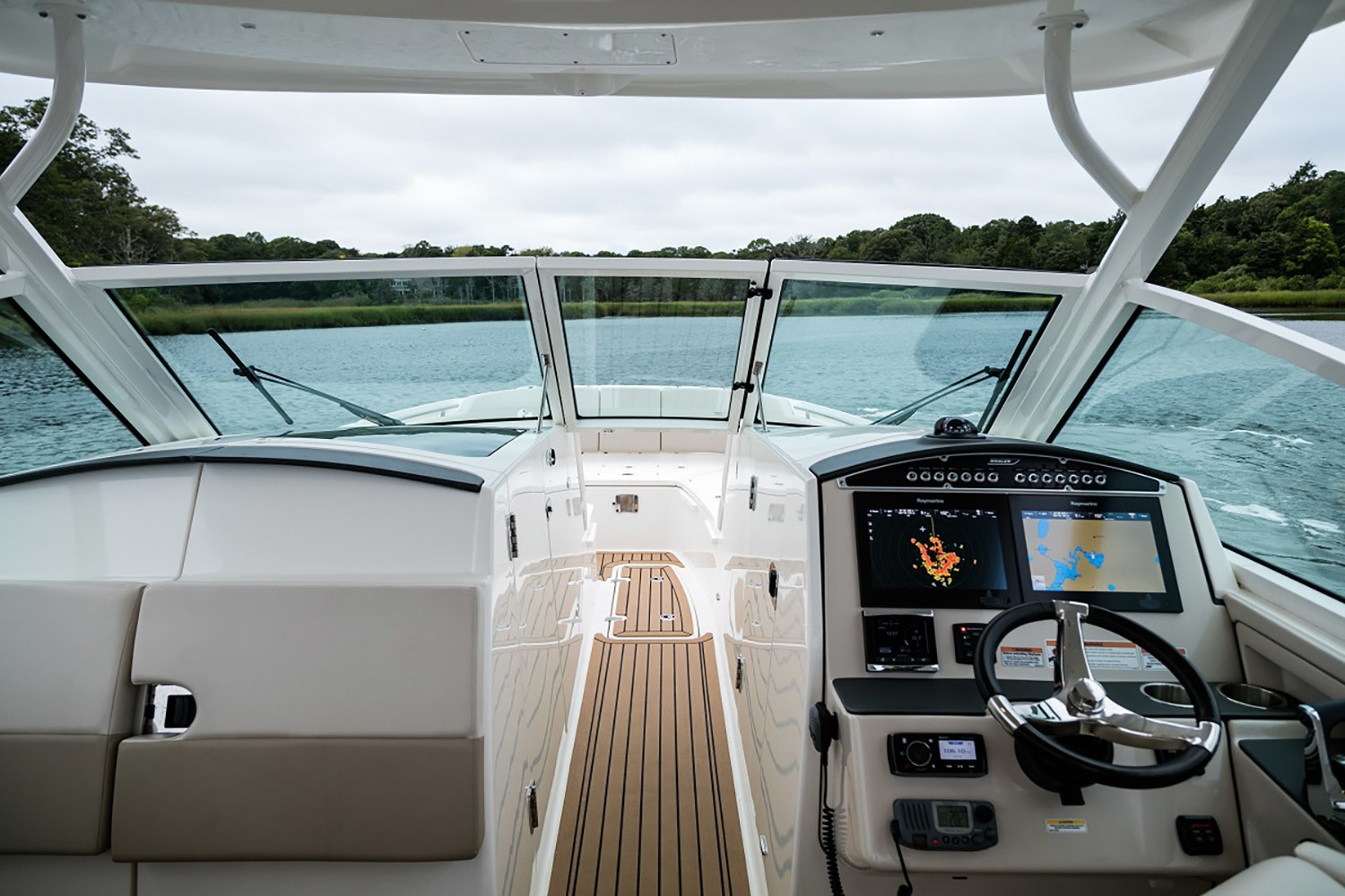 Boston Whaler 320 Vantage