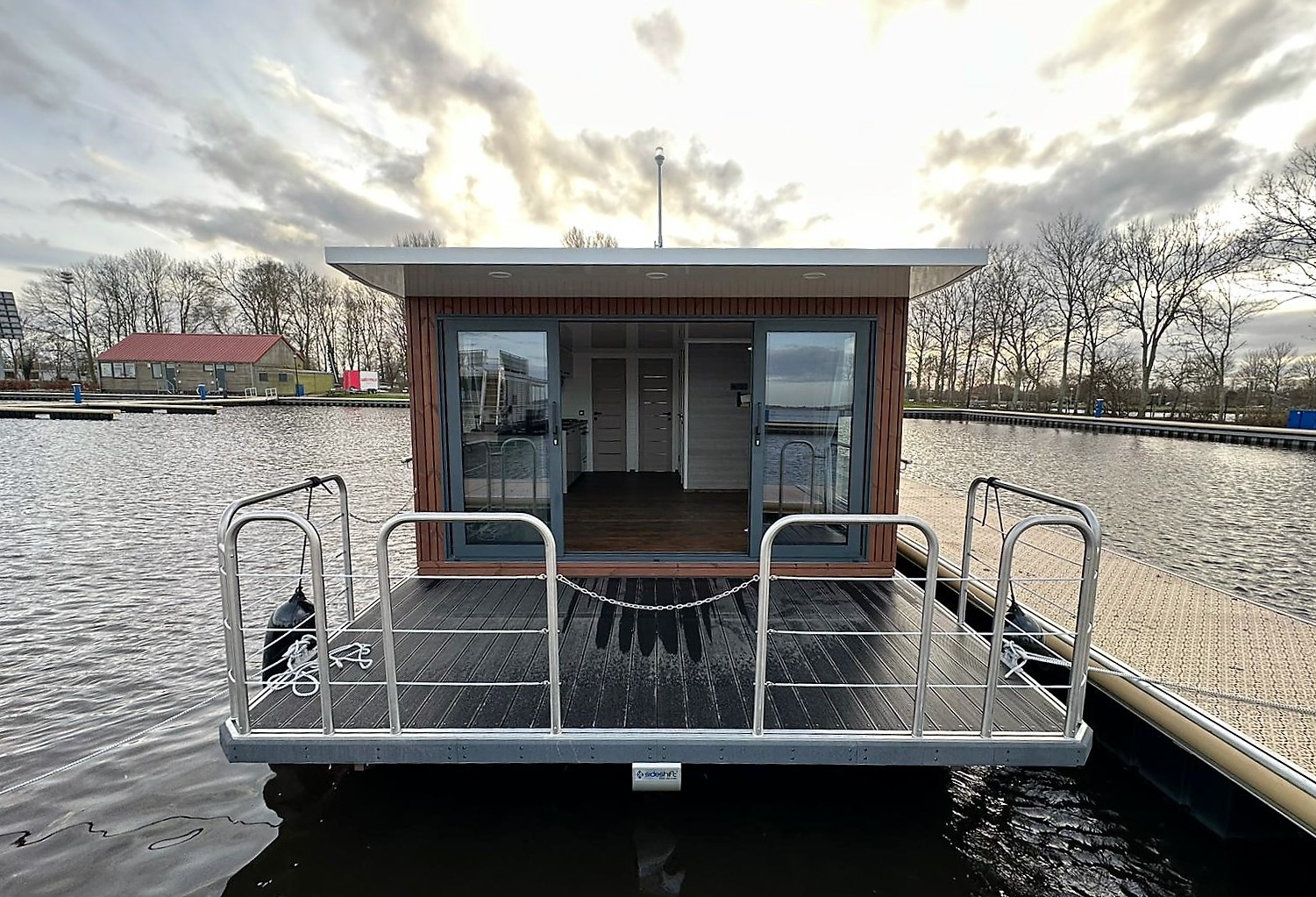 Nordic Season Houseboat NS 40 Eco 36m2