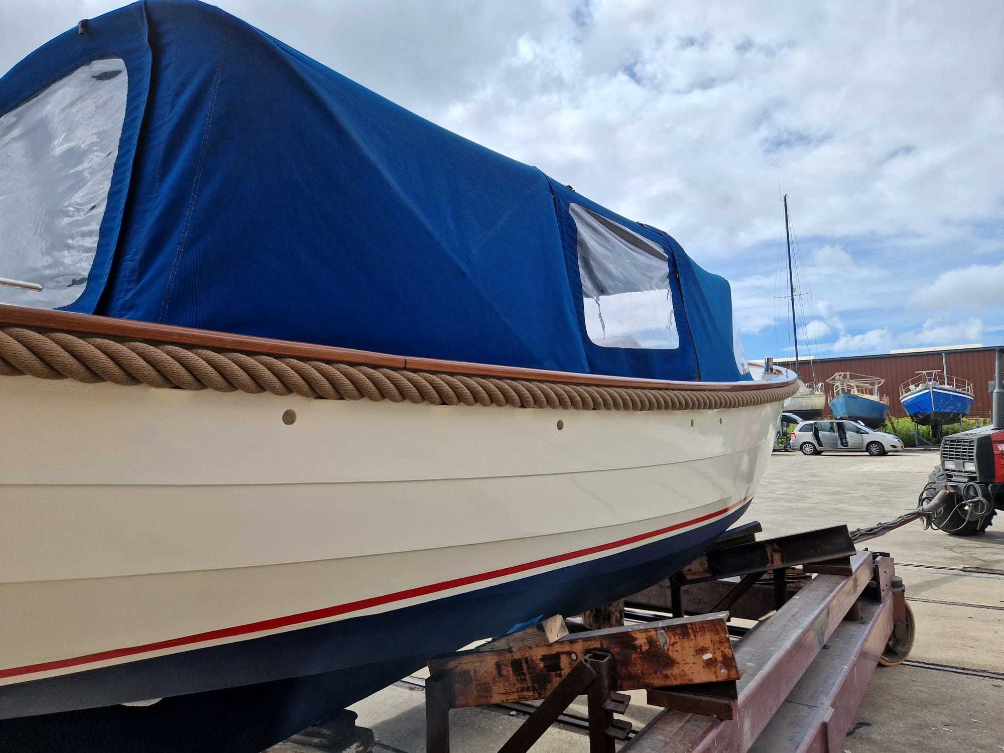 Overnaadse Sloep 750