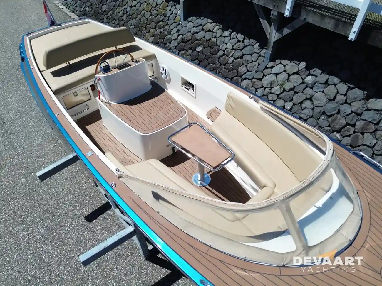 Admiral 28