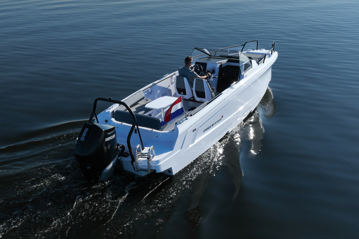 Axopar 25 Cross Bow & Cross Top