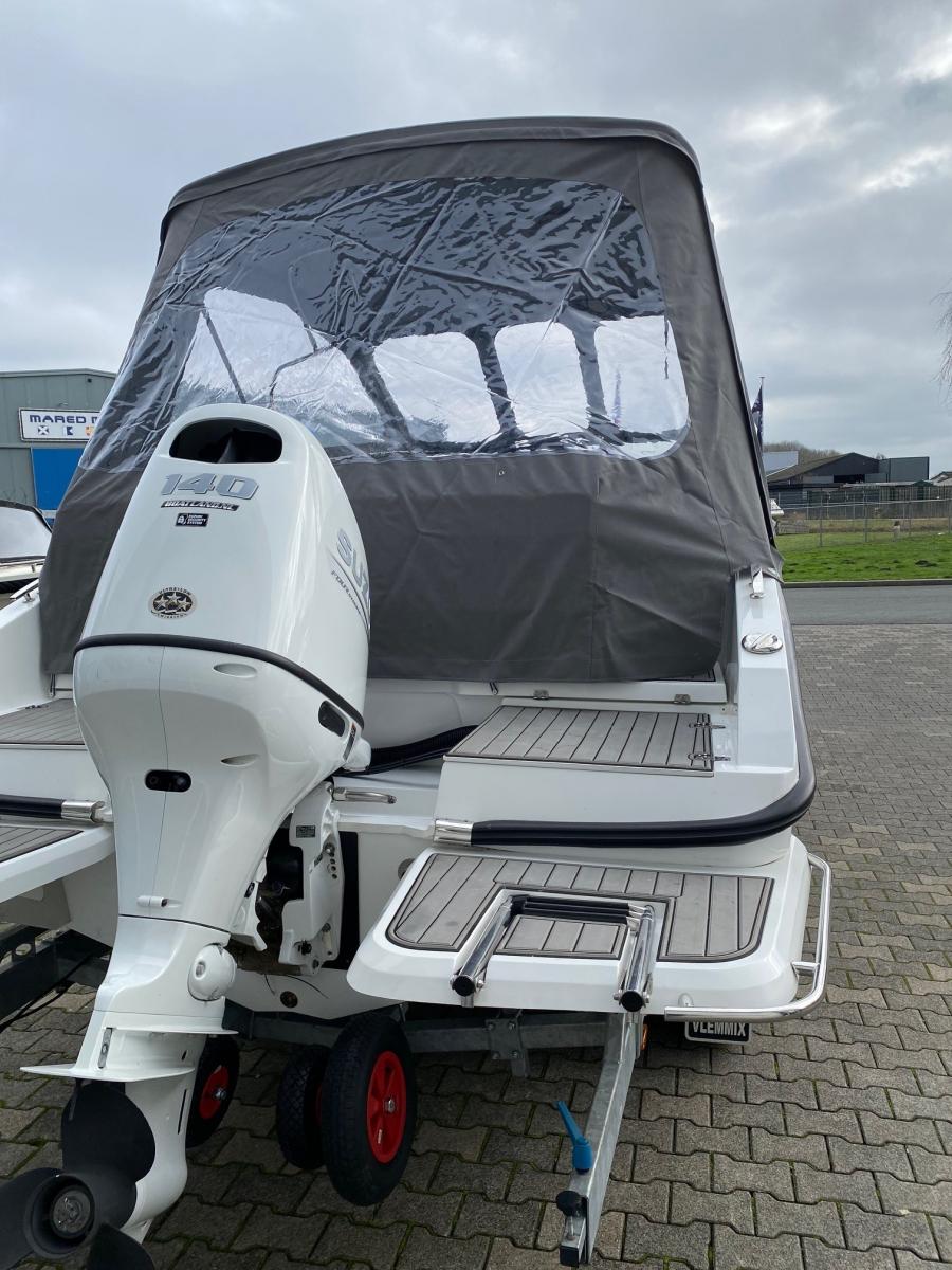 NORTHMASTER 685 Cruiser Cabin