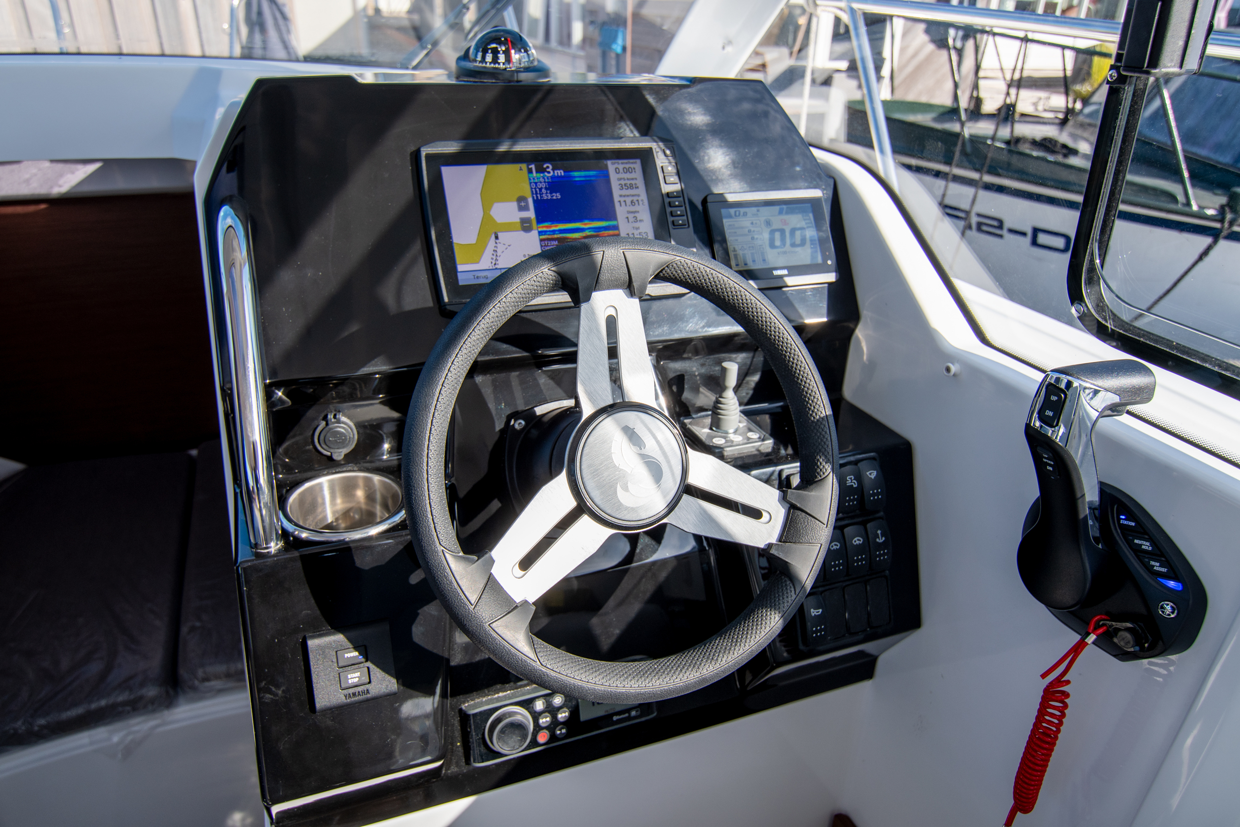 Beneteau Antares 8