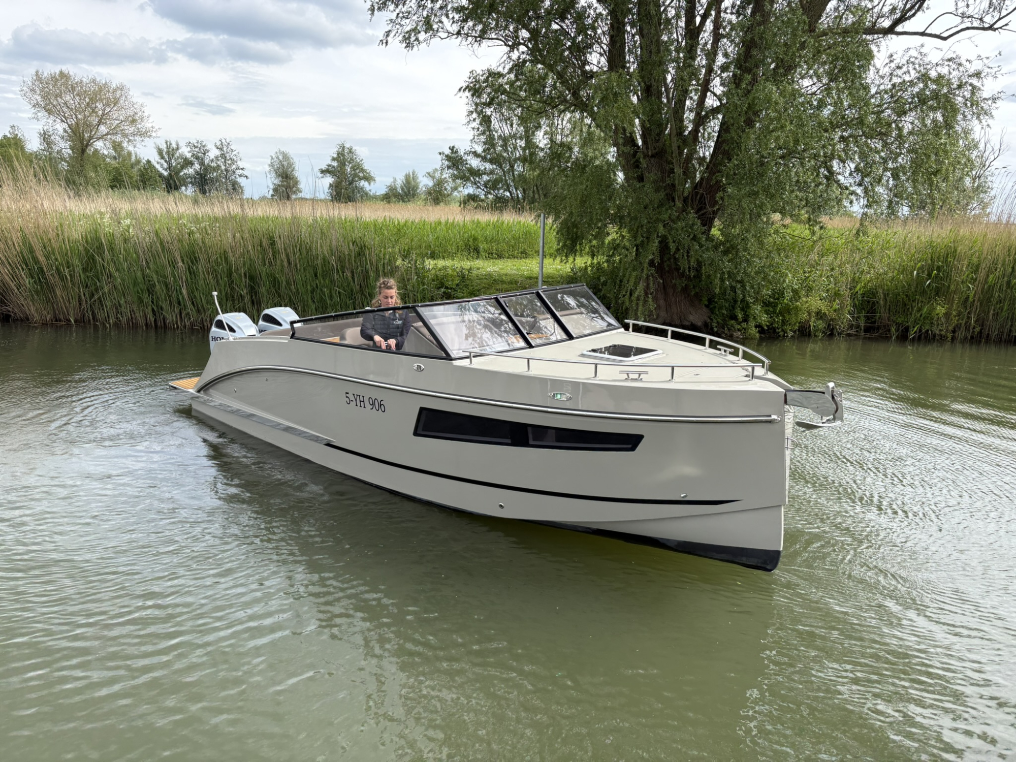 Maxima Boats 800 Cabin met 2x Honda 200 pk bouwjaar 2024