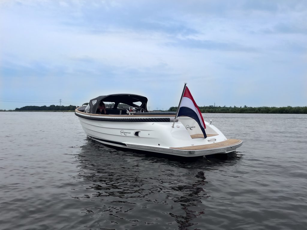 Waterspoor 646 outboard DE GROOTSTE SLOEPENSHOWROOM VAN NEDERLAND hoofdfoto: 1