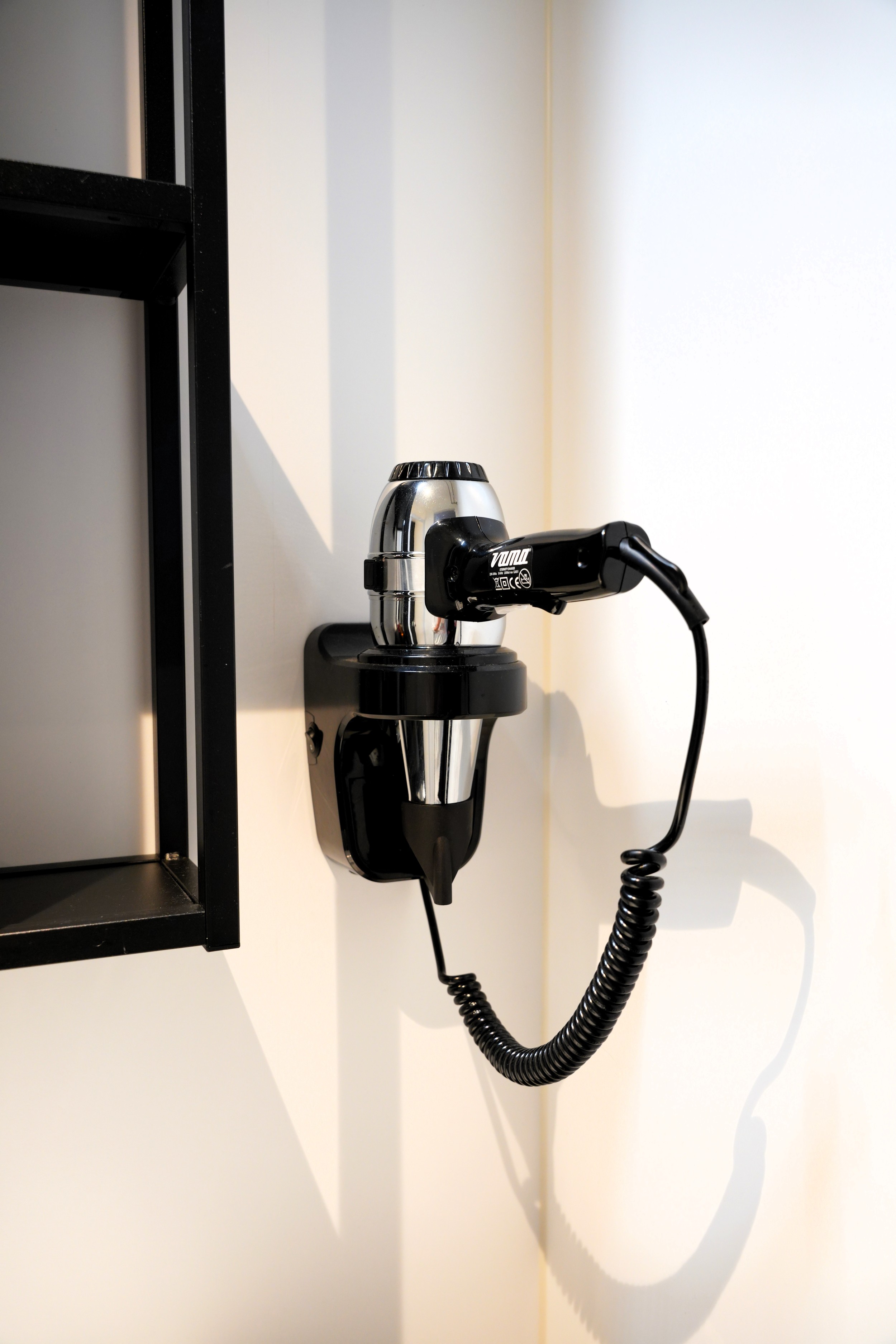 Koopligplaats Sneekermeer Met Apart Te Koop Houseboat 1460 X 500