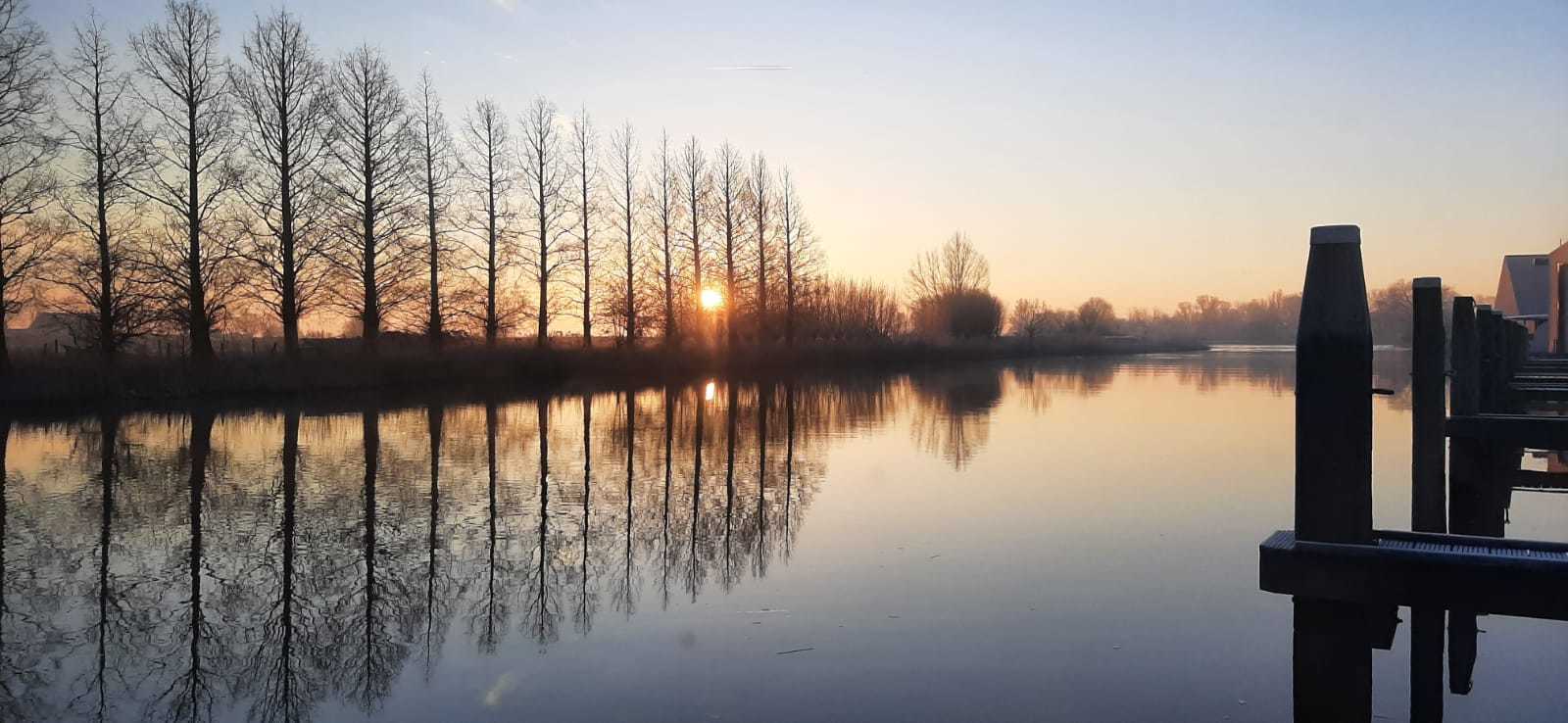 Campi 400 Per Direct Irnsum Ligplaats (Houseboat)