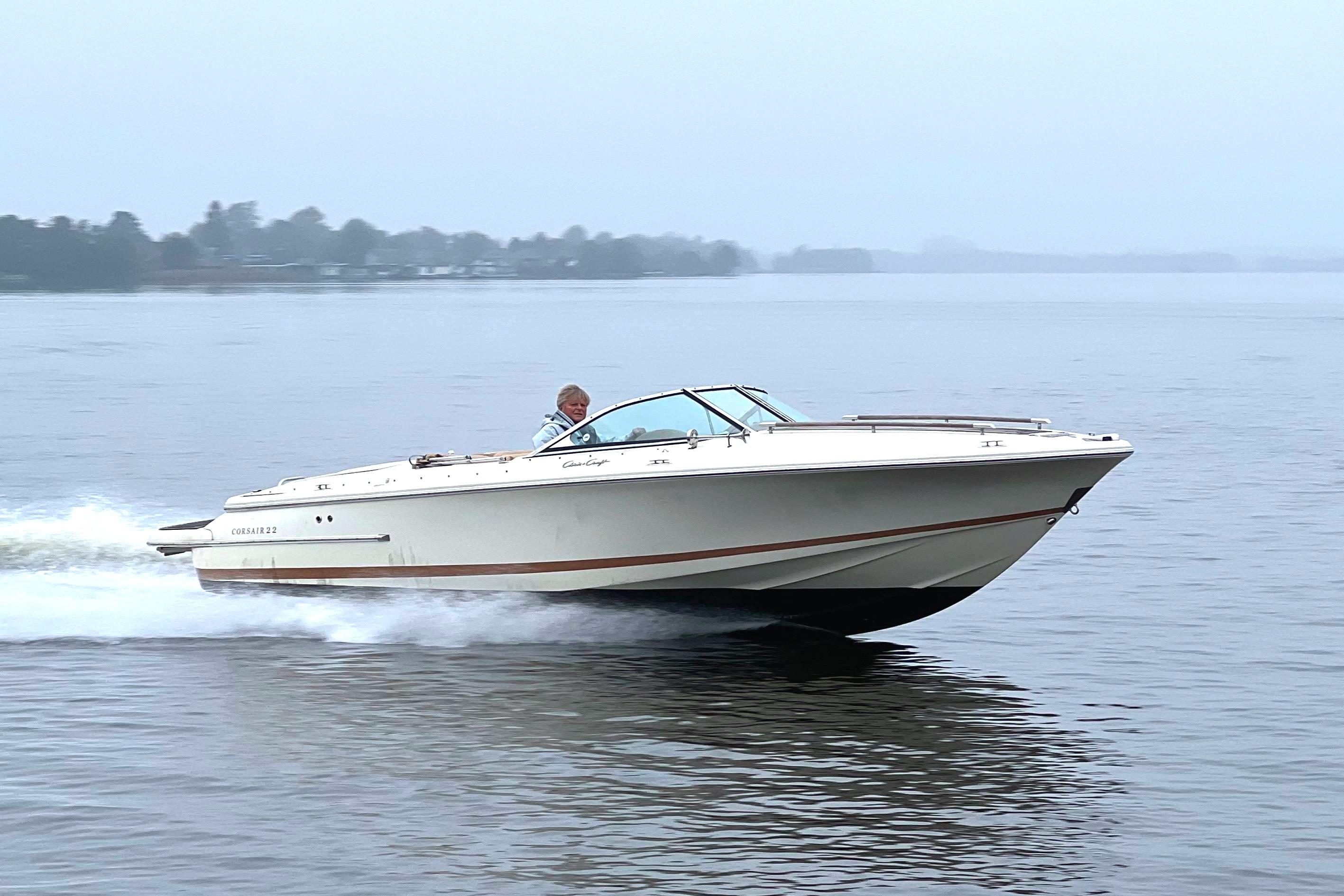 Chris-Craft Corsair 22