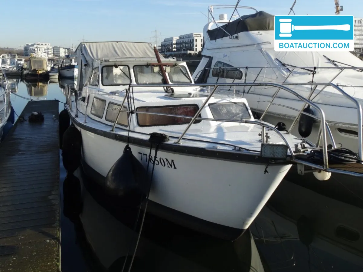 Motorboot 900