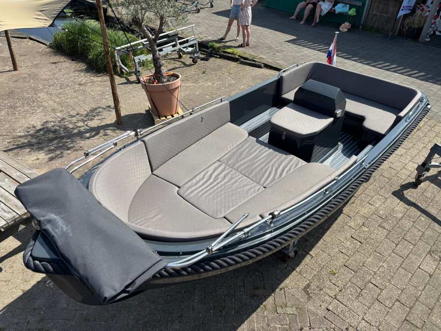 Lifestyle  E tender 570 verkocht