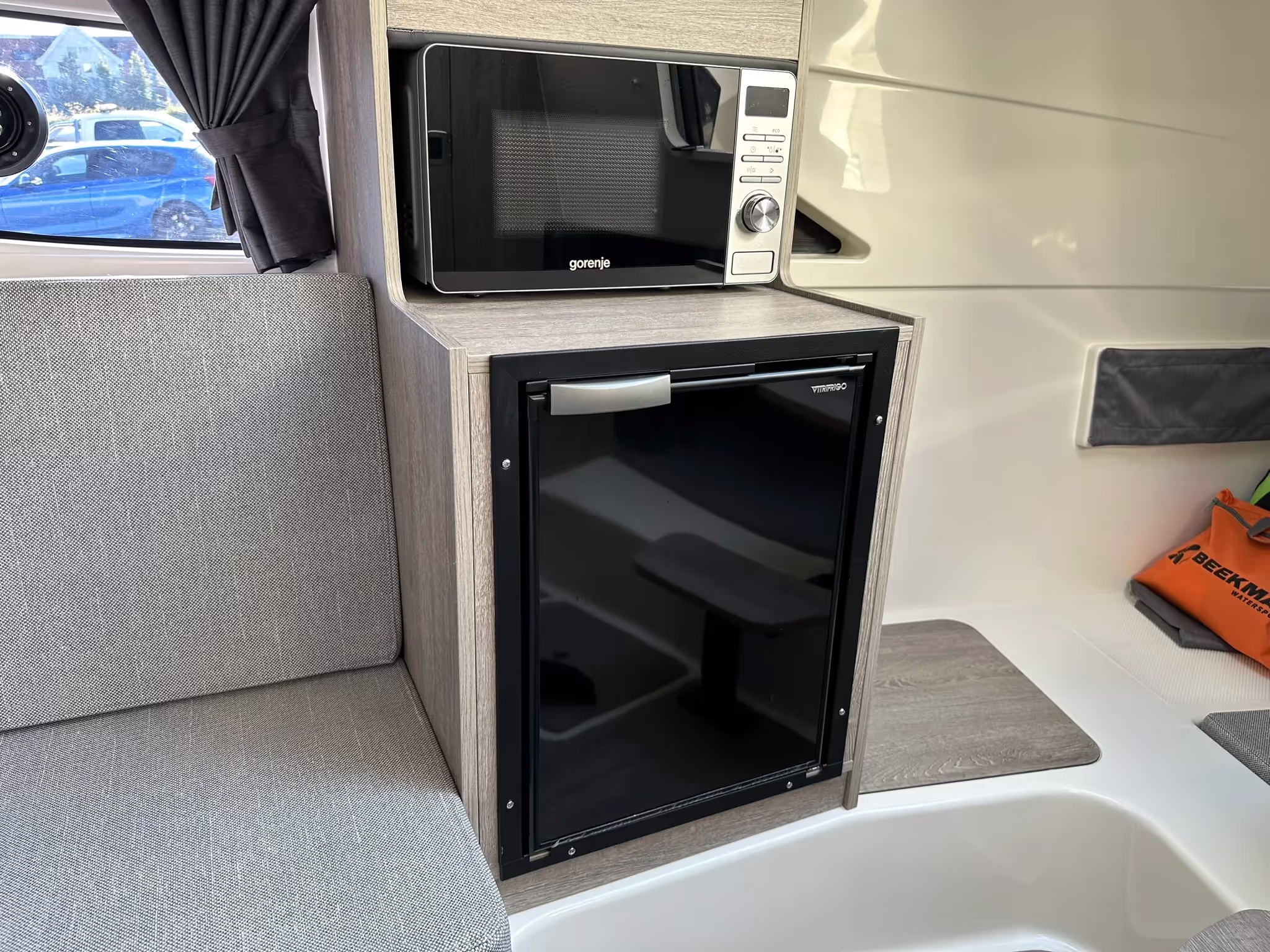 Quicksilver 875 Sundeck