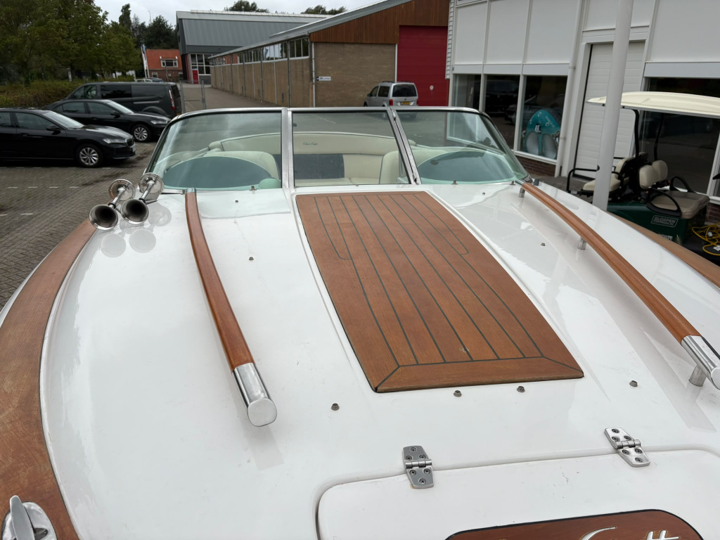 Chris Craft 25