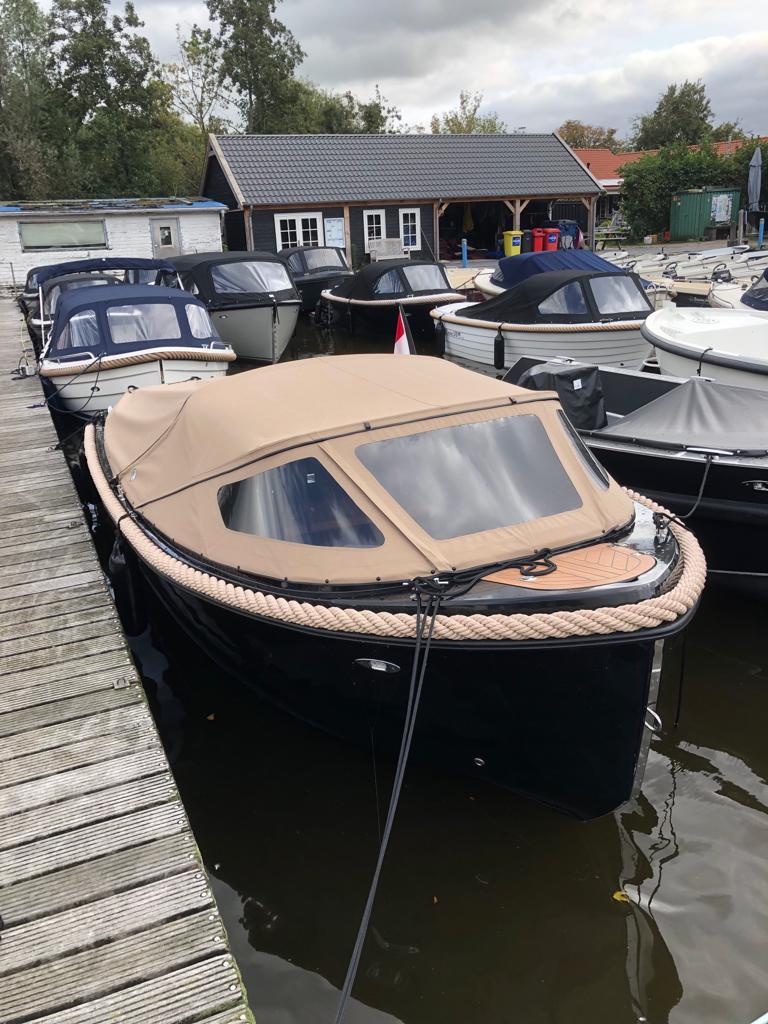 Corsiva 650 tender Suzuki 90pk Verkocht