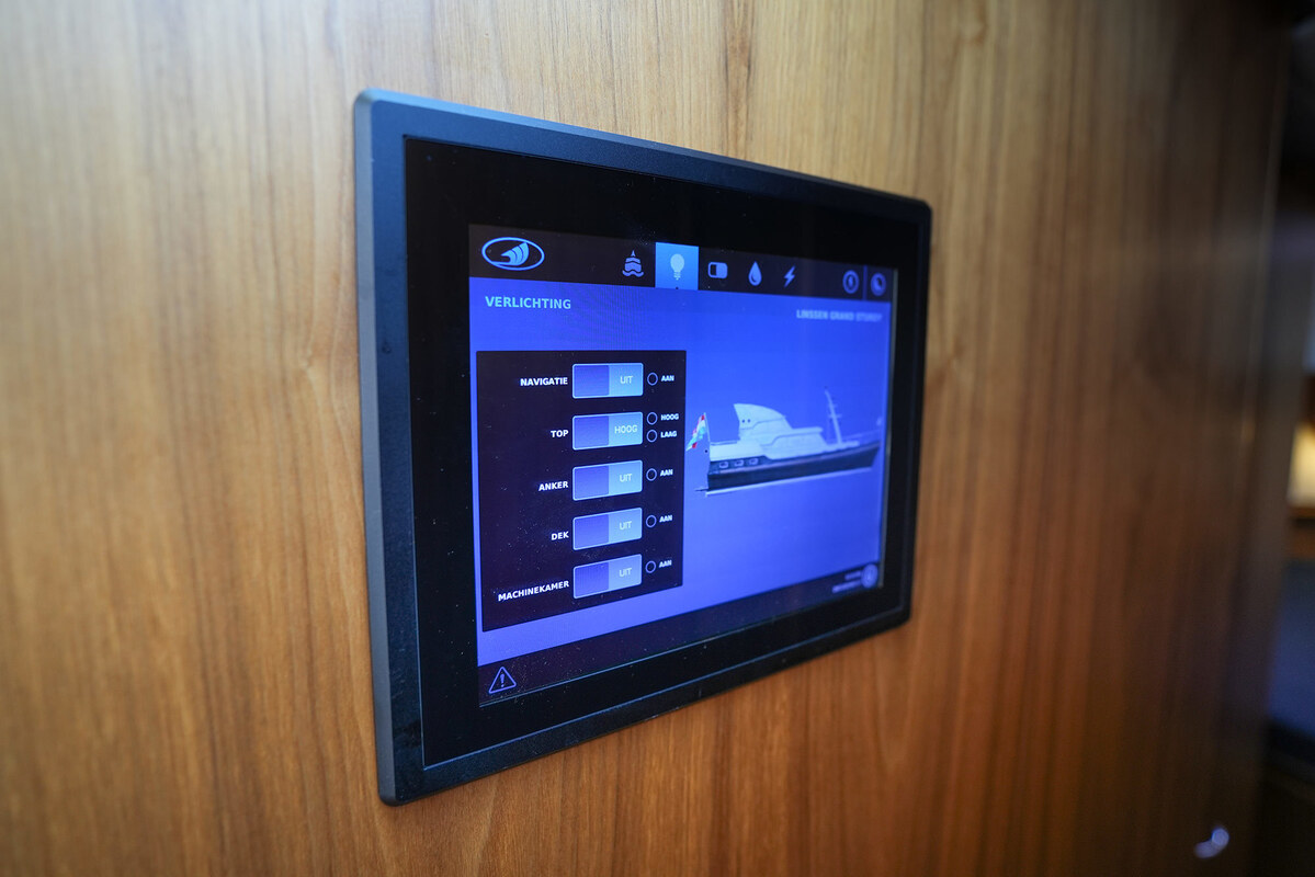 Linssen Grand Sturdy 410 AC Variotop met stabilisator