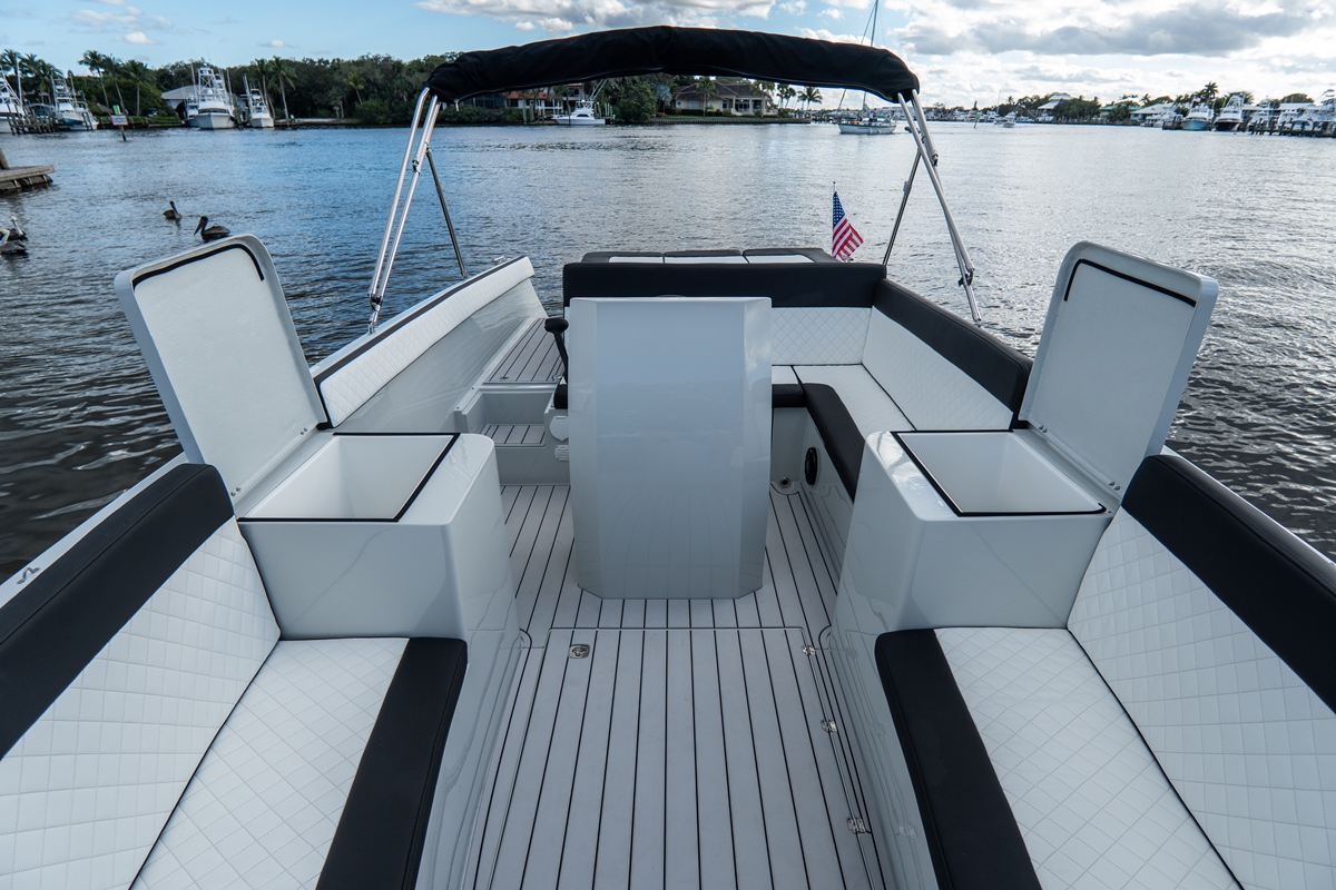 Maxima Boats 740
