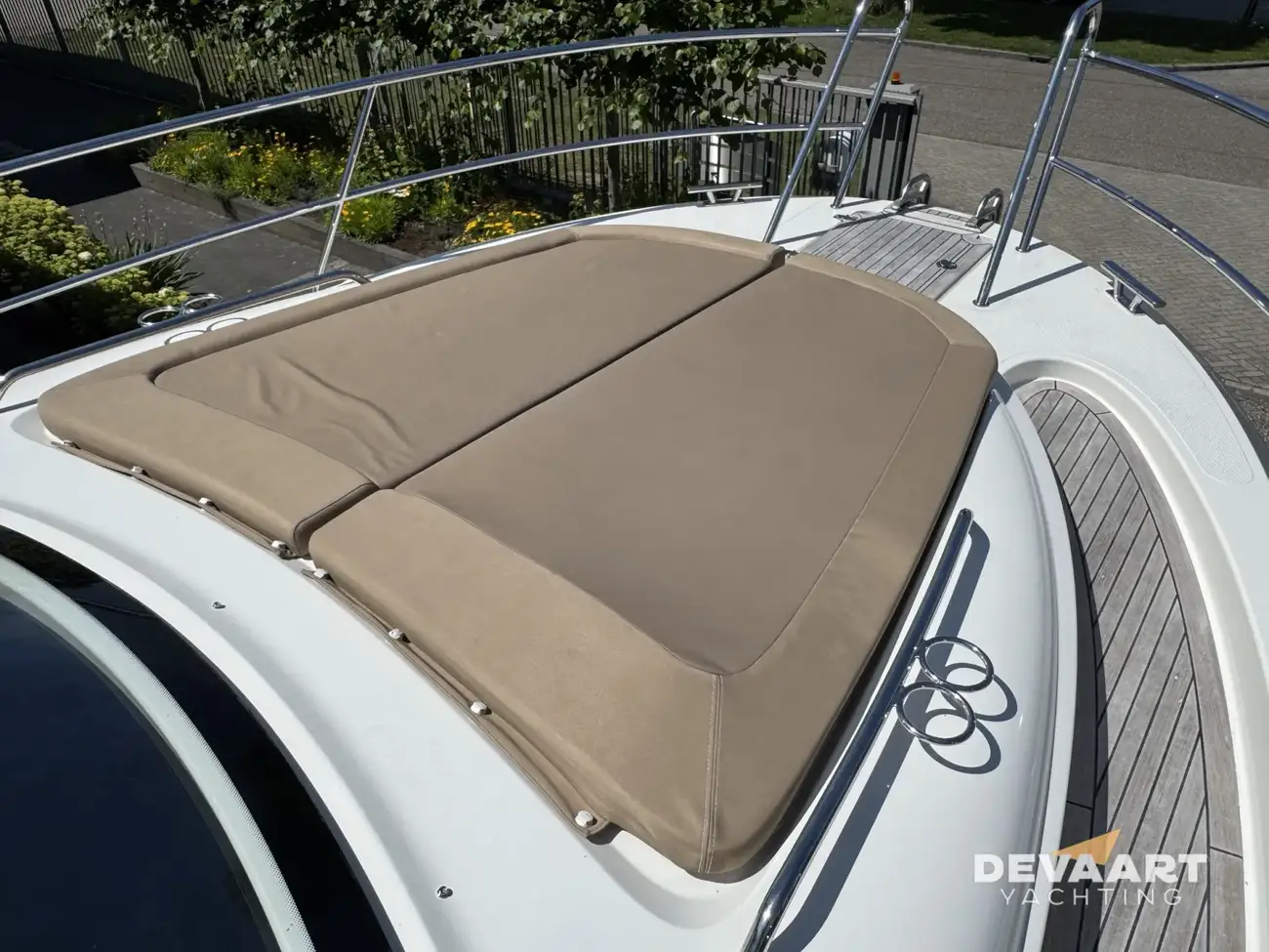 Nimbus 305 Coupe