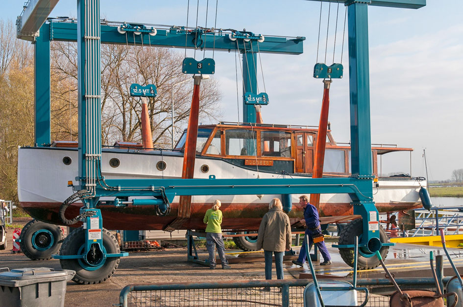 Bakdeksalonkruiser 11.20