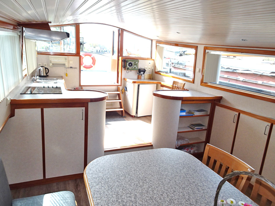 Motortjalk 21.40, met UBC