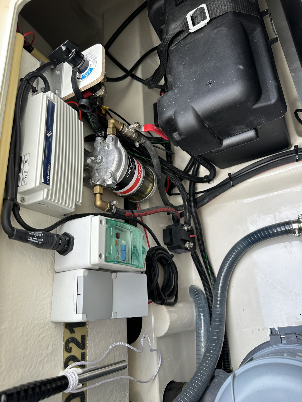 Interboat Intender 820