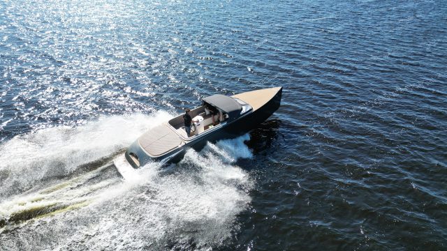 Outlaw 999 tender DE GROOTSTE SLOEPENSHOWROOM VAN NEDERLAND hoofdfoto: 1