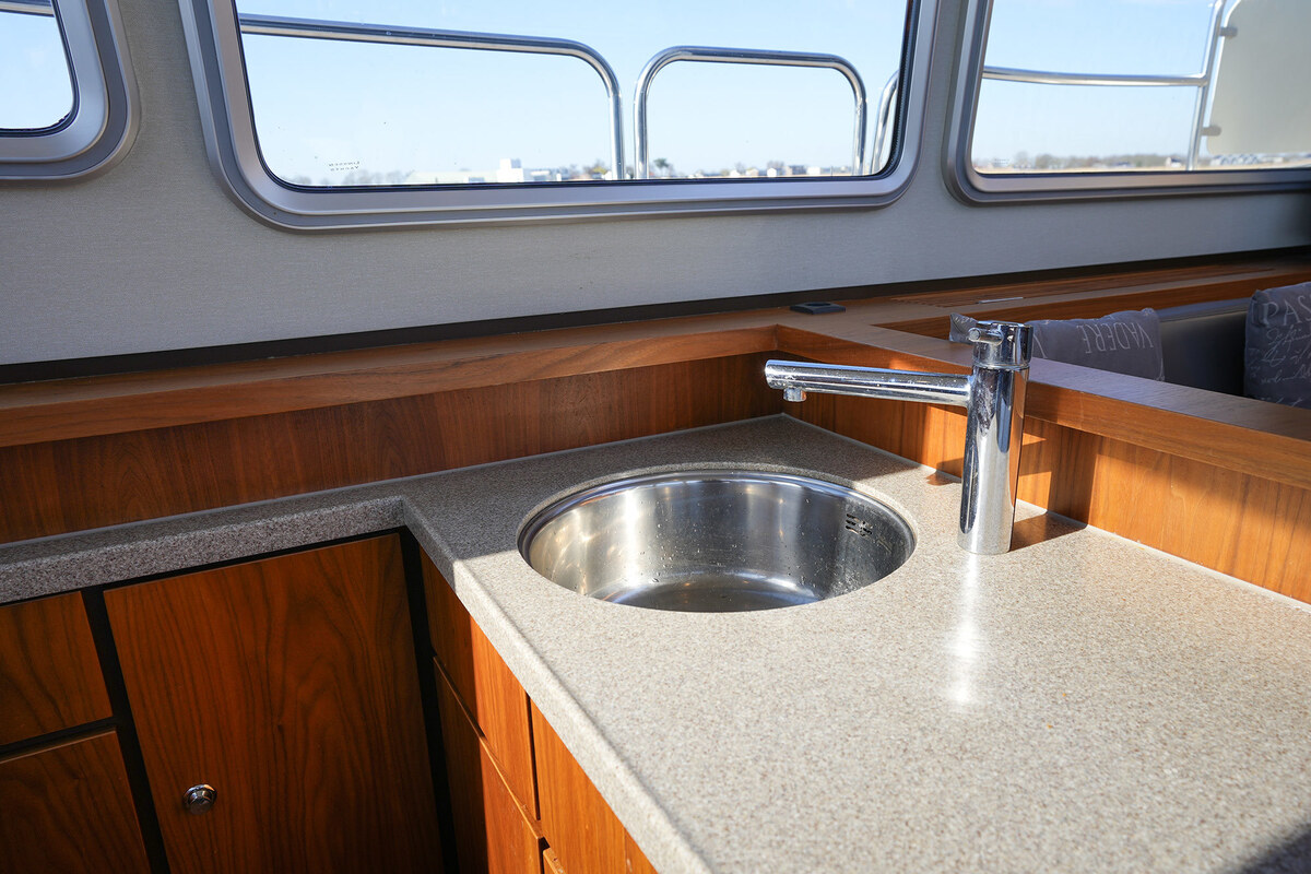 Linssen Grand Sturdy 410 AC Variotop met stabilisator