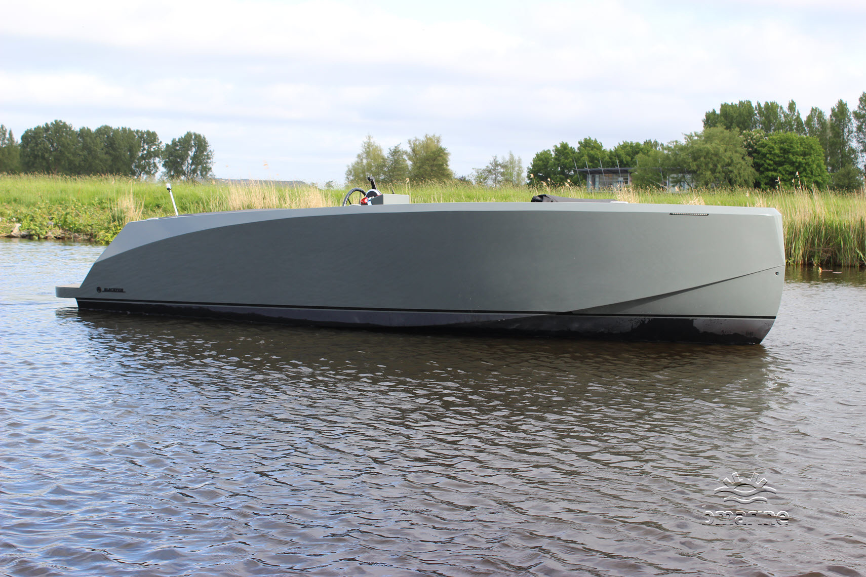 Blackfish Reallife 750 Cabin