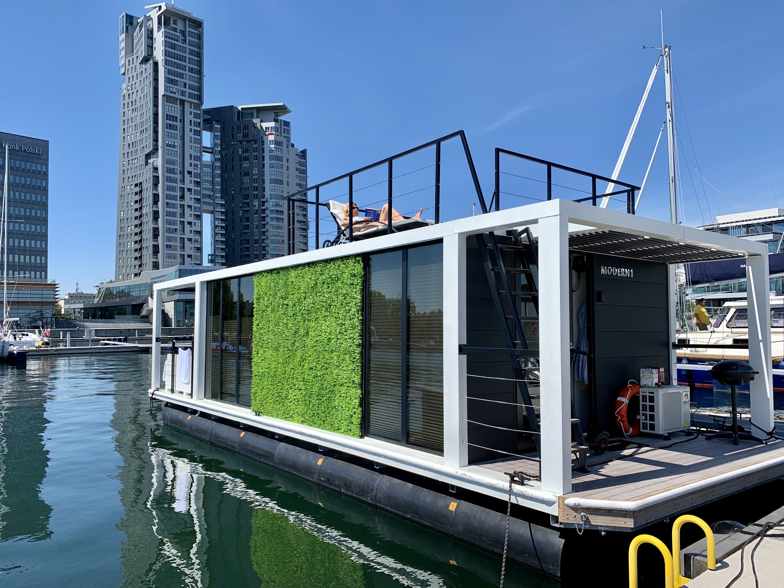La Mare Houseboat Modern 11 ProLine