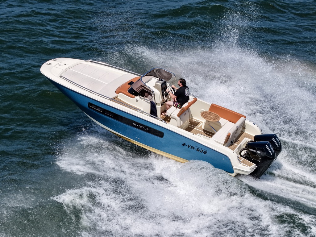 Invictus 270 CX