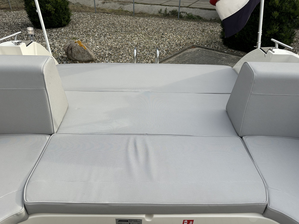 Interboat Intender 820