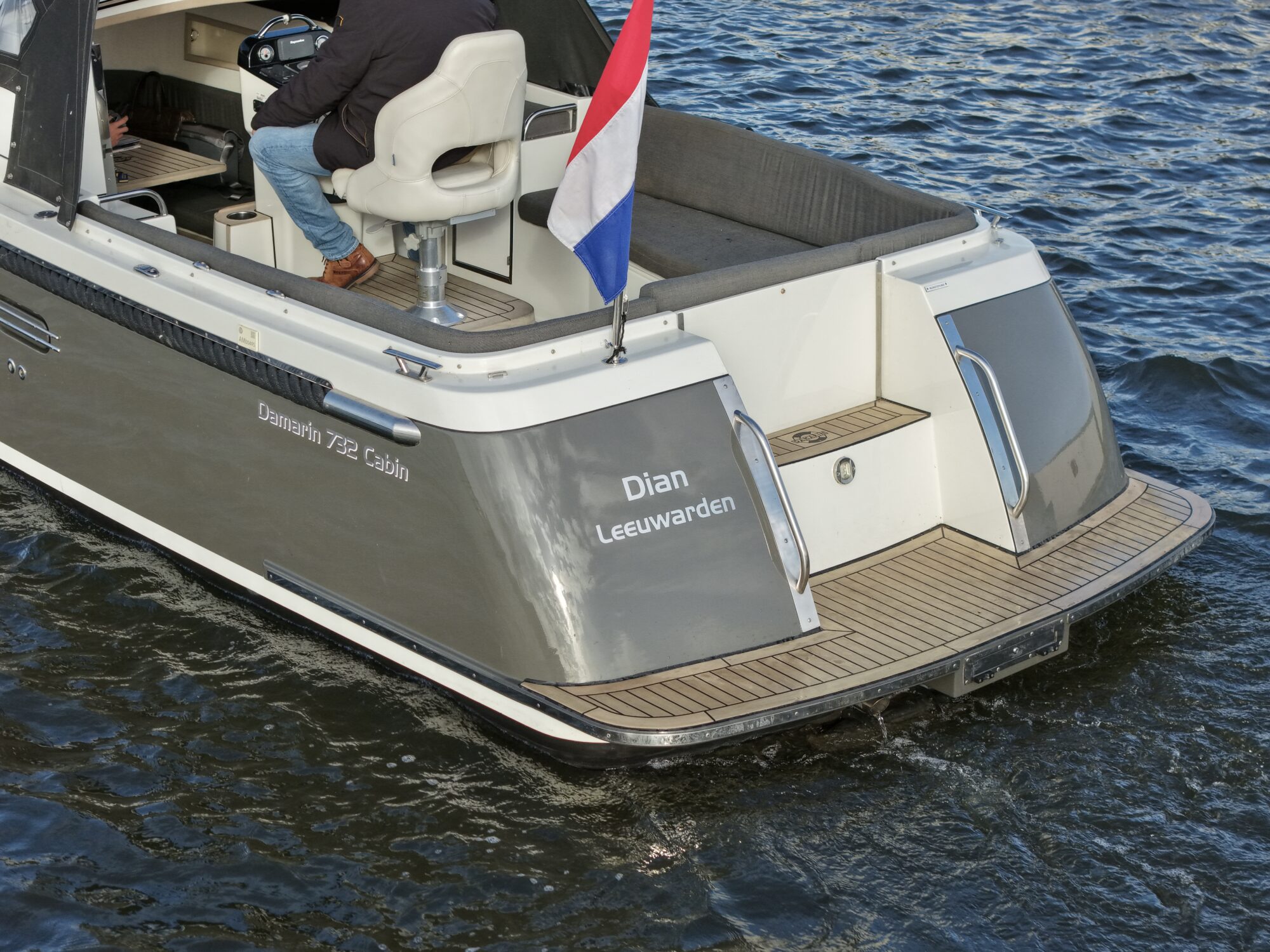 Damarin 732 Cabin