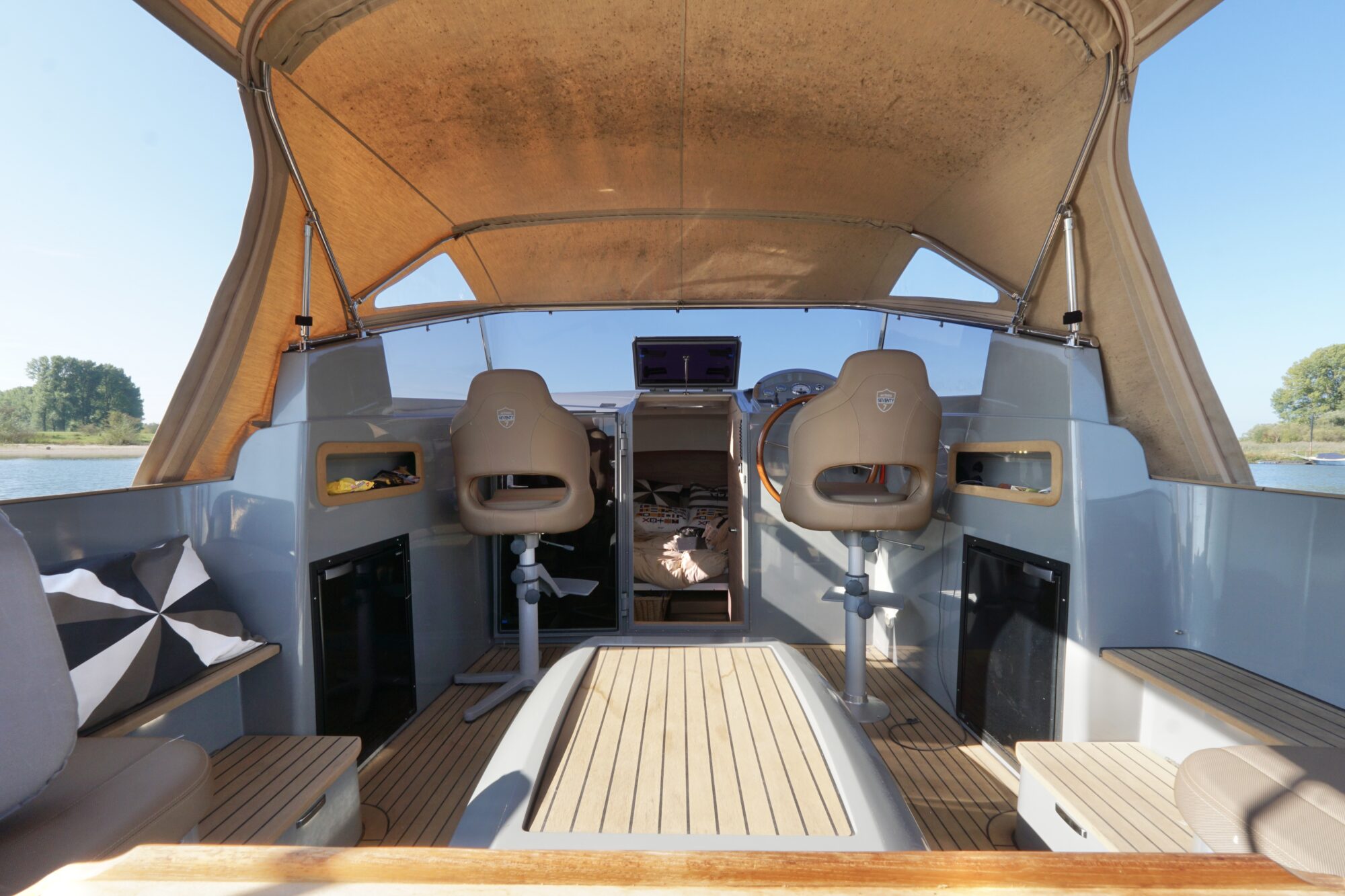 Antaris Seventy7 Cabin