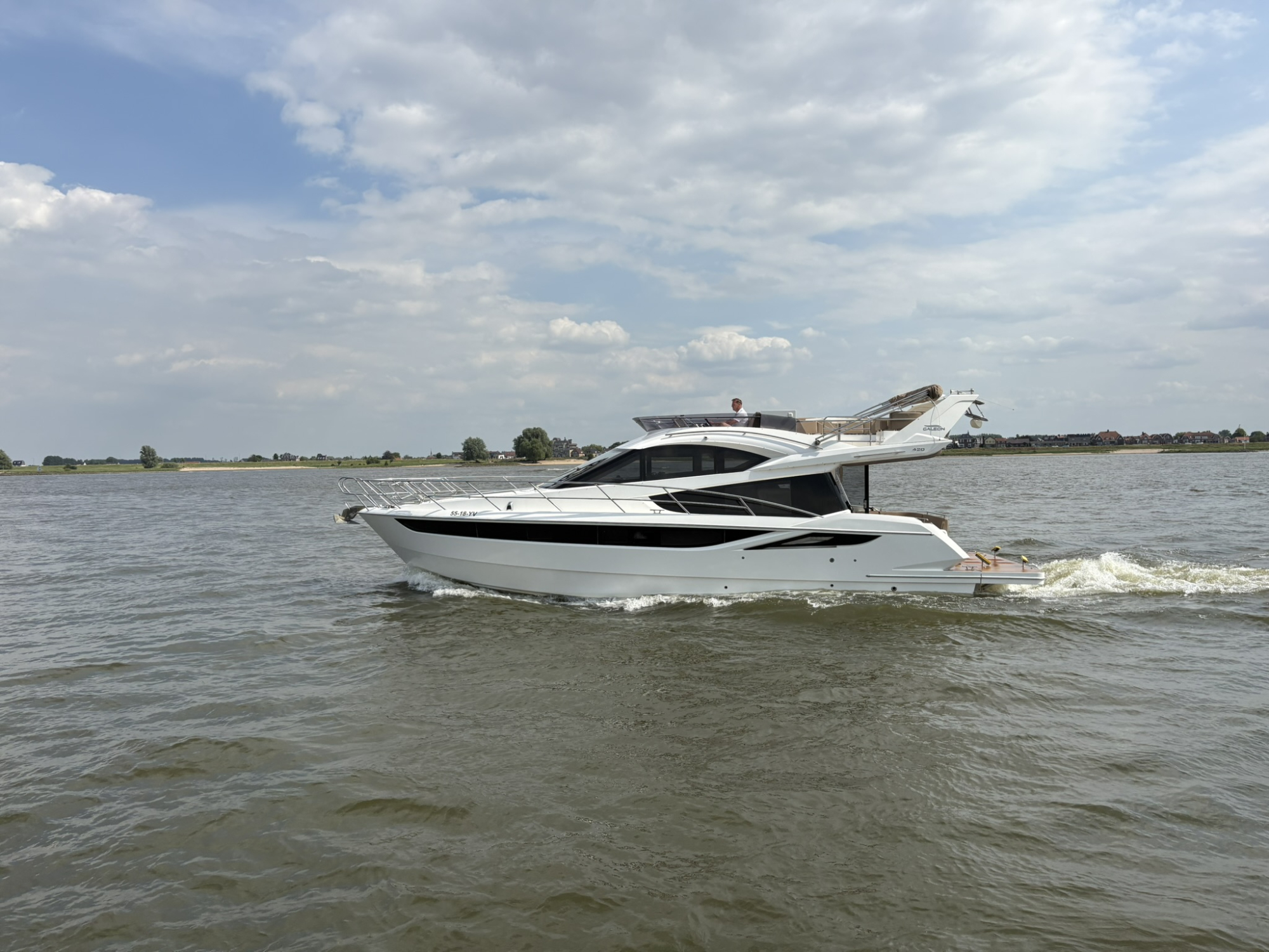Galeon Yachts Galeon 420 fly 2017
