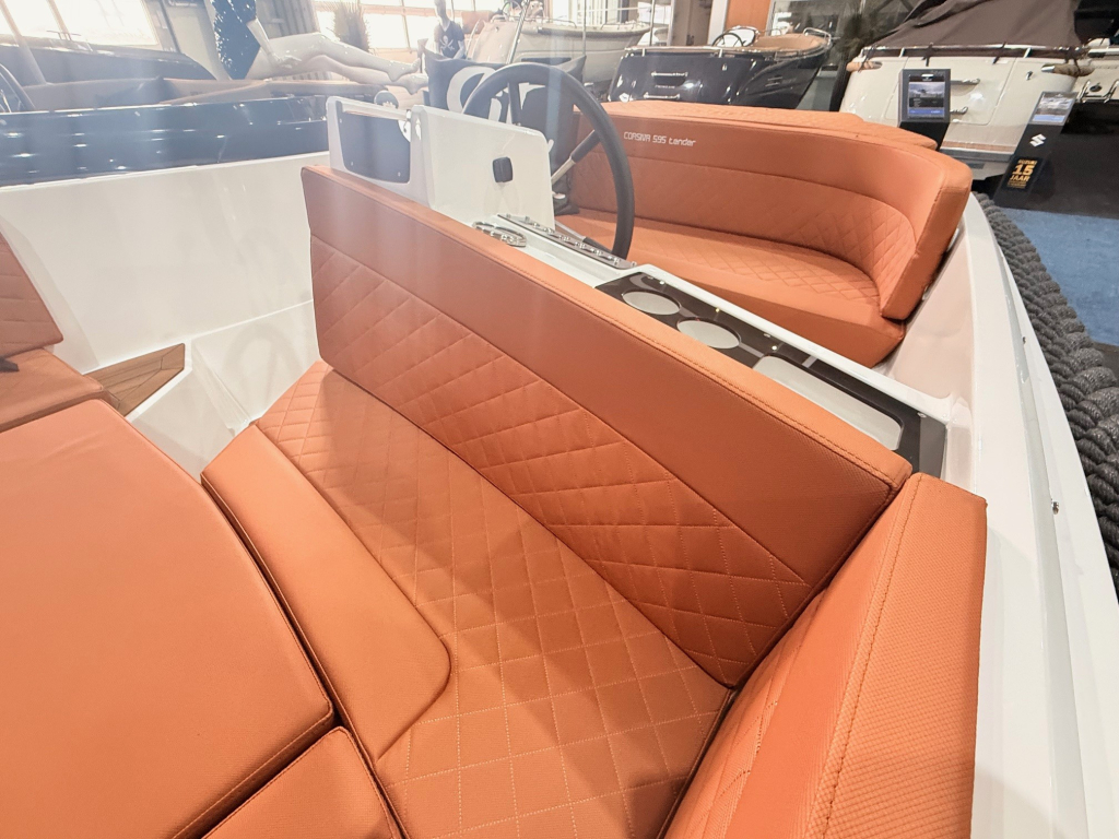 Corsiva  595 tender incl. 60 Pk, DIRECT VAREN