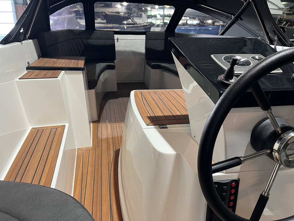 Maxima Boats Aanbieding -  730I met Vetus 42 pk Diesel in donkergrijs op voorraad!