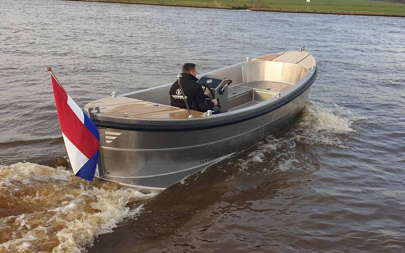 Van Vossen 600 Sloep DE GROOTSTE SLOEPENSHOWROOM VAN NEDERLAND