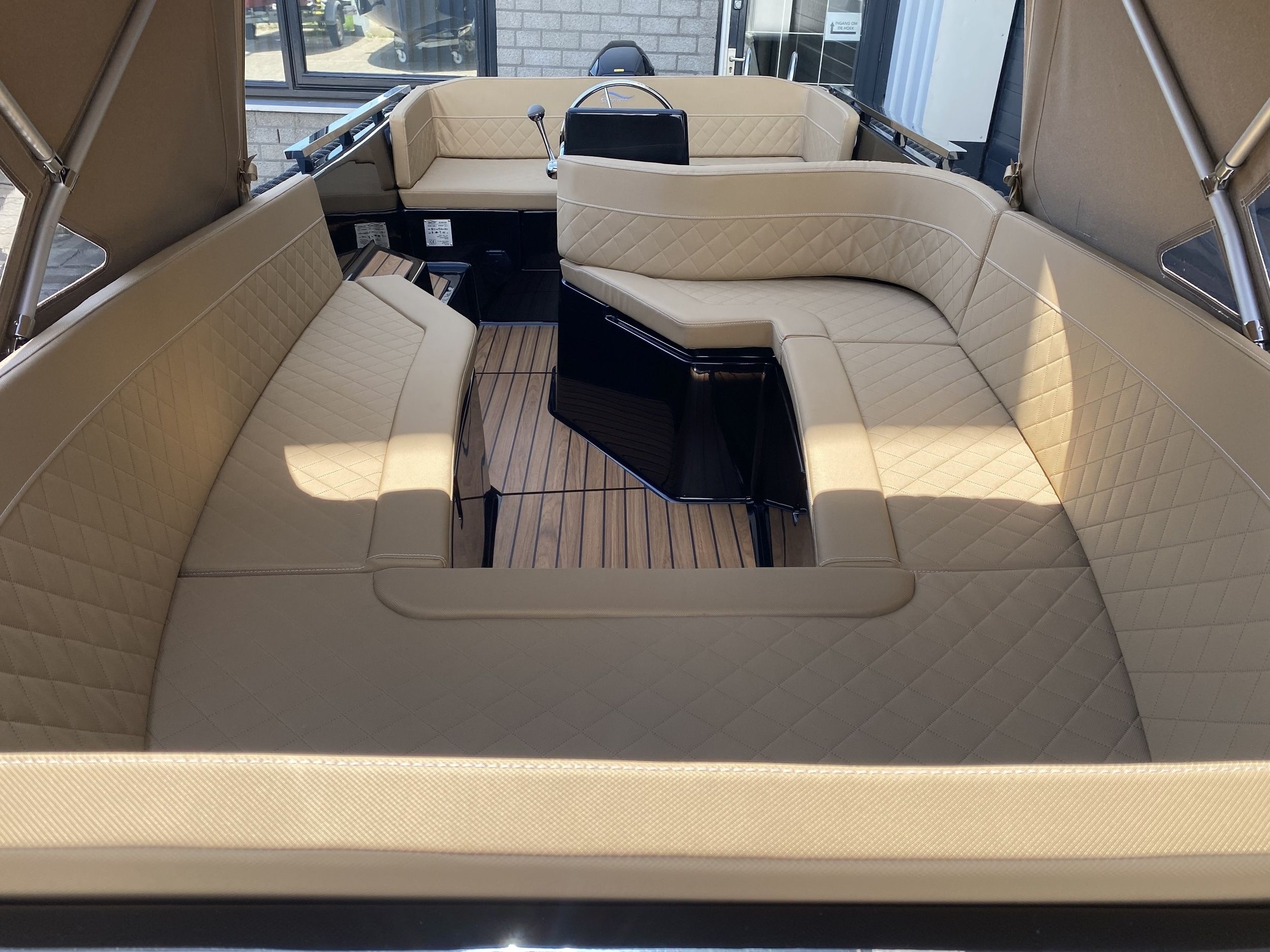 Silver Yacht Silver 525