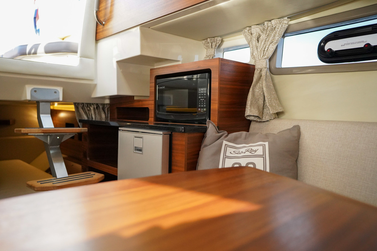 Sea Ray Sundancer 290