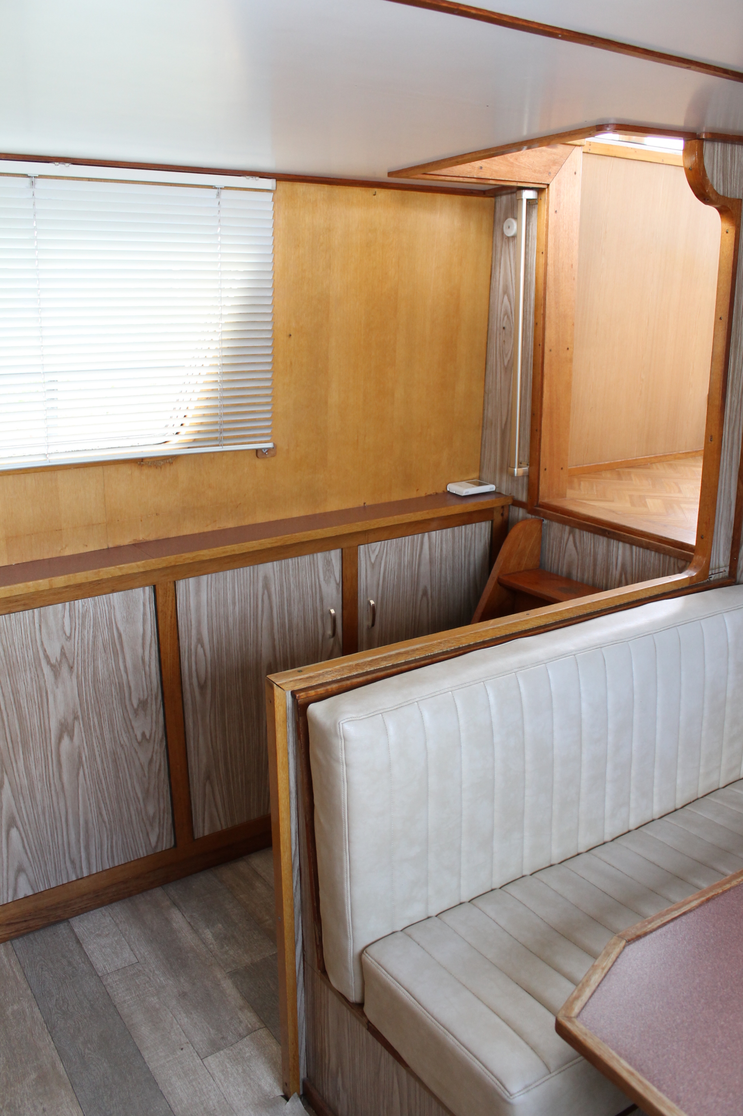 Tjalk Varend Woonschip 19.99