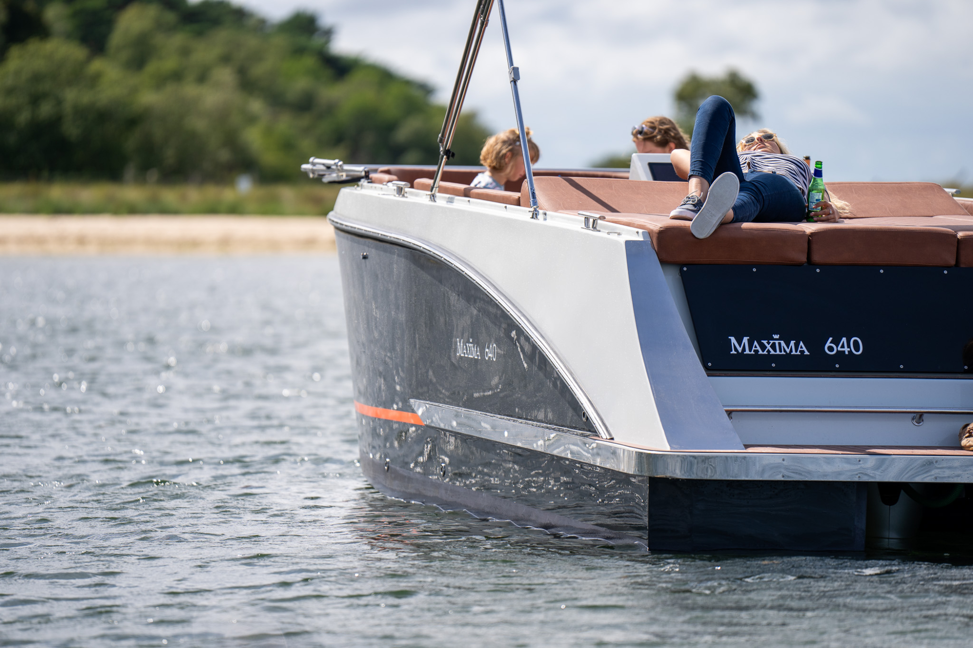Maxima Boats 640
