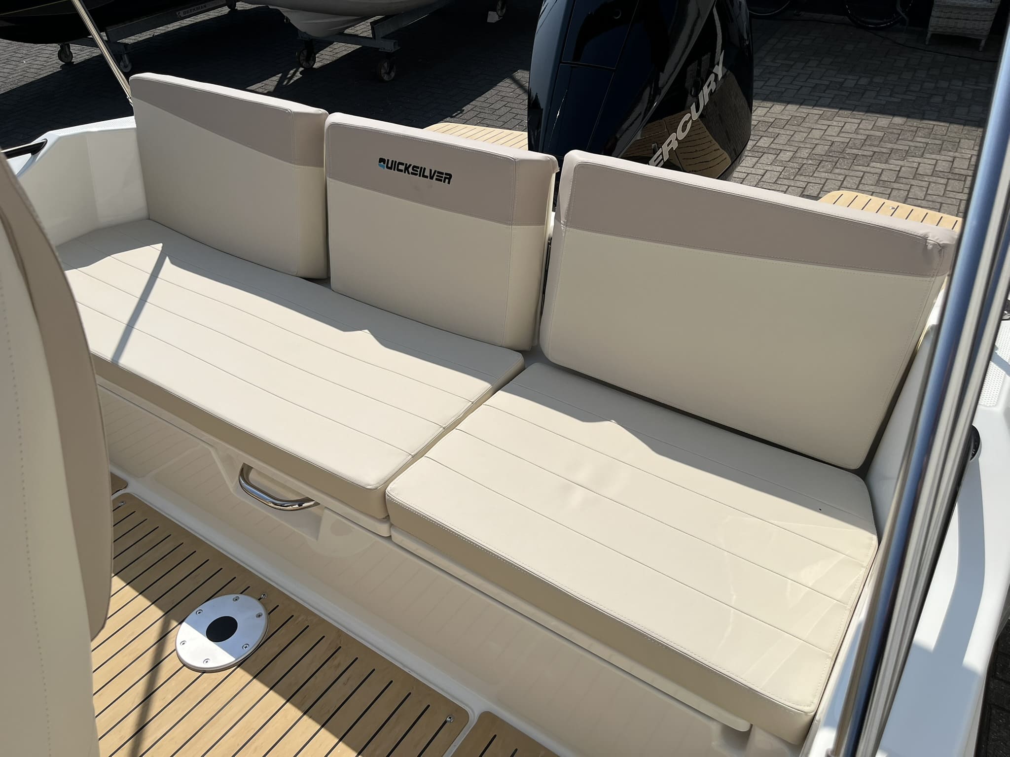 Quicksilver 705 Open
