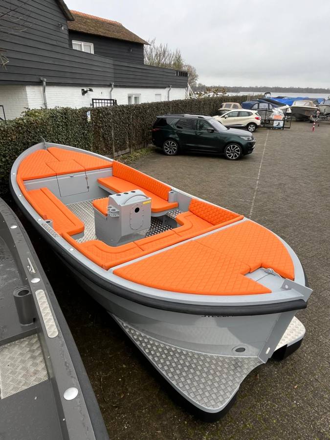 Steelfish 670 vaarklaar 60pk Honda grijs Loosdrecht