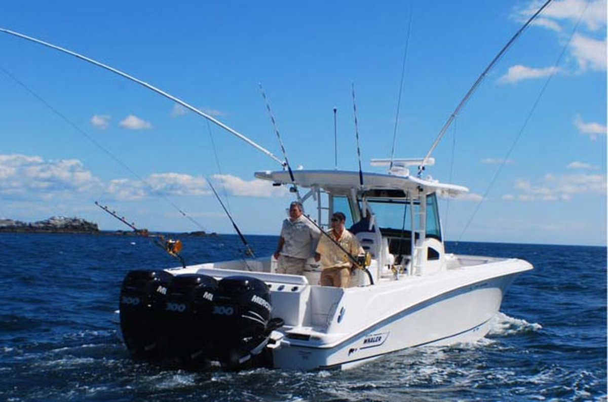 Boston Whaler 380 Outrage