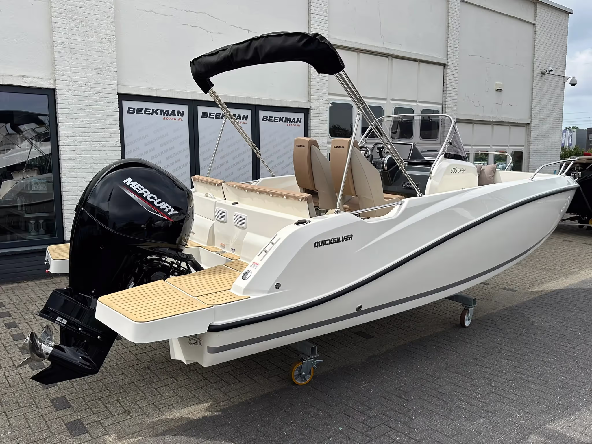 Quicksilver 605 Open