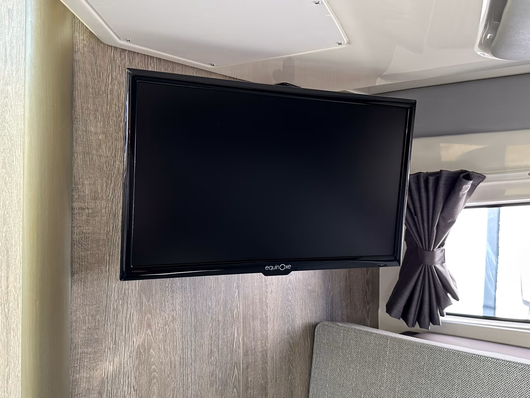 Quicksilver 875 Sundeck